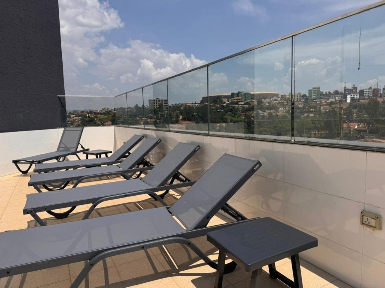 Cascadia Apartments Kigali Esterno foto