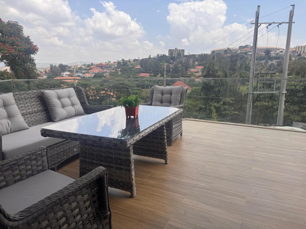 Cascadia Apartments Kigali Esterno foto