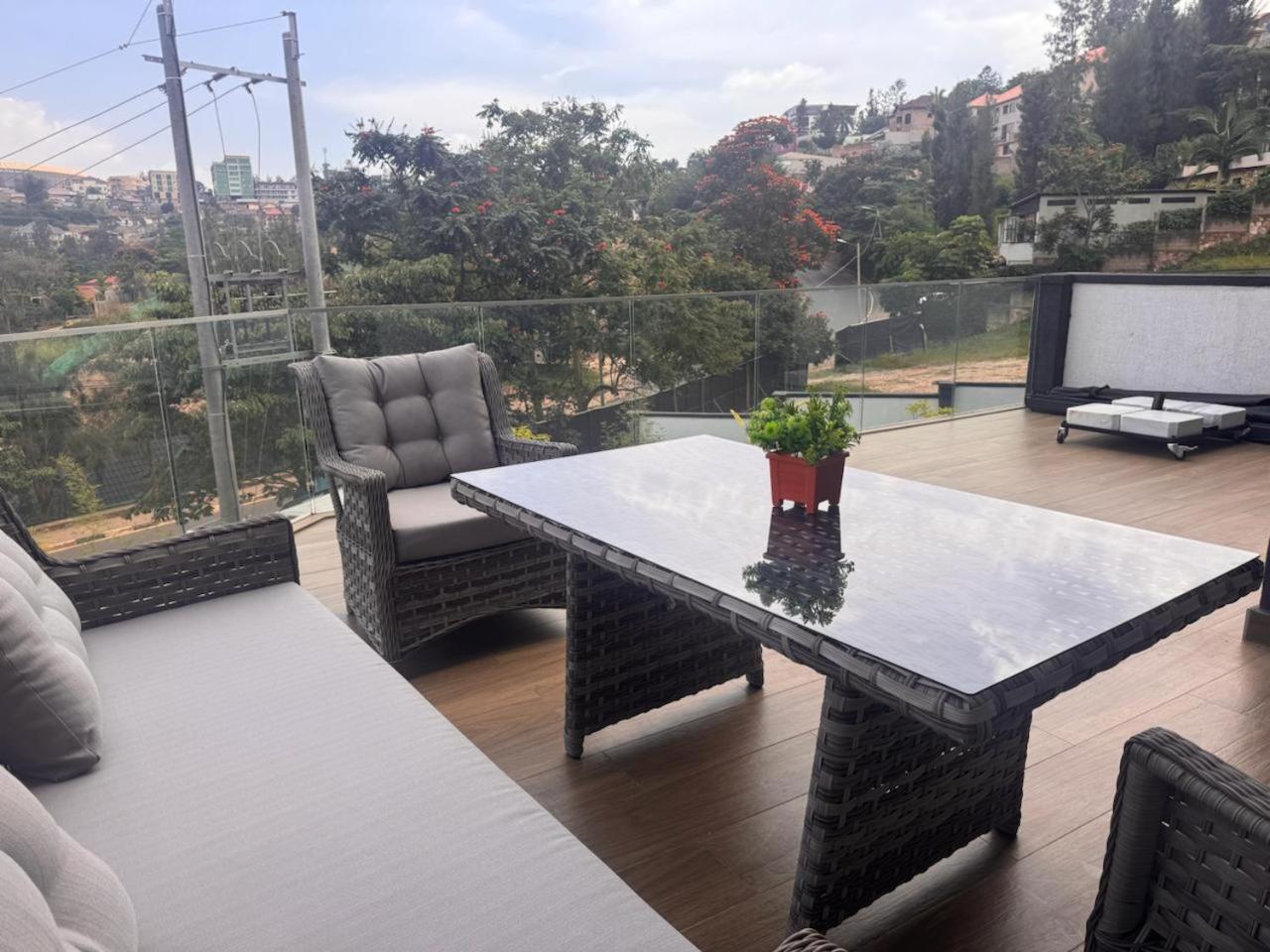 Cascadia Apartments Kigali Esterno foto