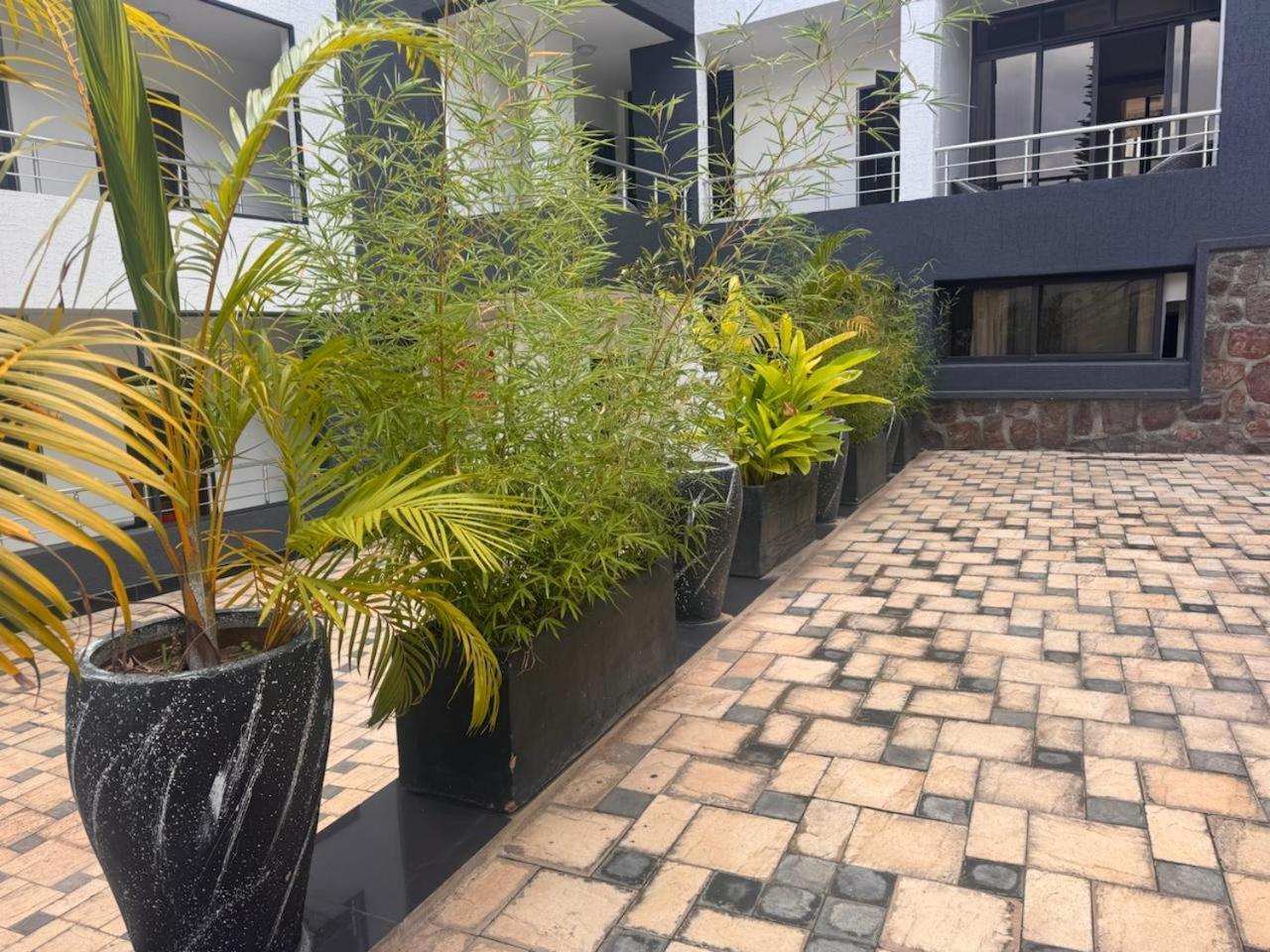 Cascadia Apartments Kigali Esterno foto