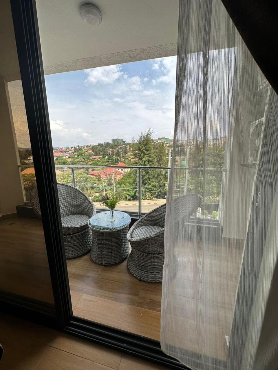 Cascadia Apartments Kigali Esterno foto